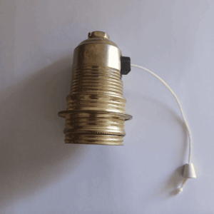 Portalámparas con interruptor de cuerda.